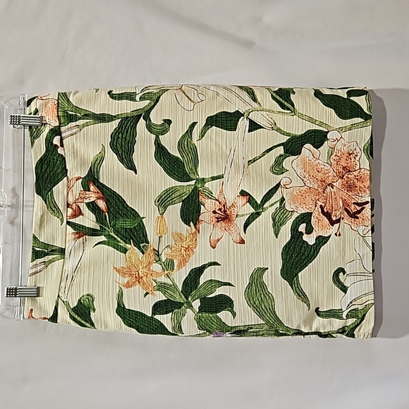 Ann Taylor Petite, Sz 4P, Mini, Pencil Skirt Cream, Floral, Lily, Peach,  Purple - Picture 1 of 12